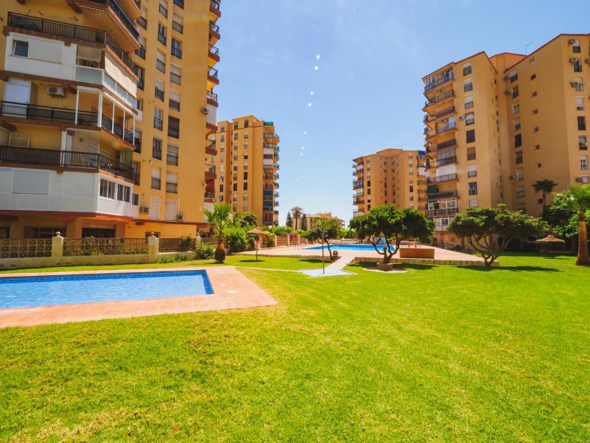 Cubo's Tower Of London Torremolinos